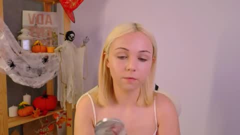 elenamonroee online show from 22, 10, 2025