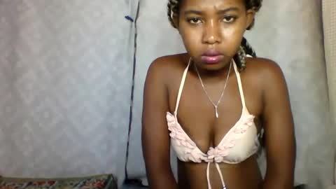 elia011 online show from 22, 1, 2025