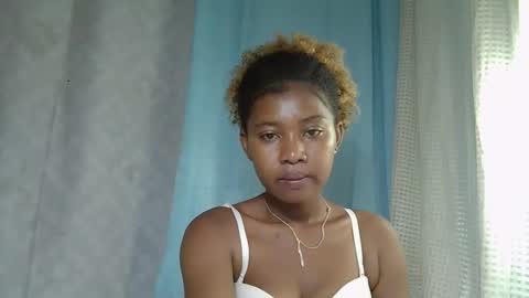 elia011 online show from 22, 2, 2025