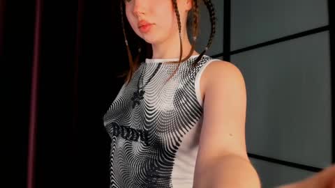 Snapshot of elianareynolds chatting on 3, 12, 2024 Ella online show from 3, 12, 2024