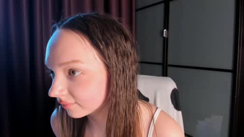 Snapshot of elianareynolds chatting on 6, 12, 2024 Ella online show from 6, 12, 2024