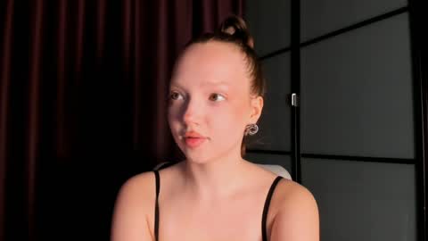 Snapshot of elianareynolds chatting on 10, 12, 2024 Ella online show from 10, 12, 2024