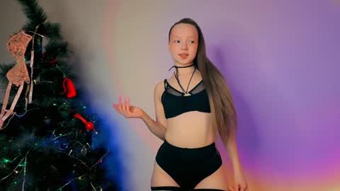 Snapshot of elianareynolds chatting on 24, 12, 2024 Ella online show from 24, 12, 2024