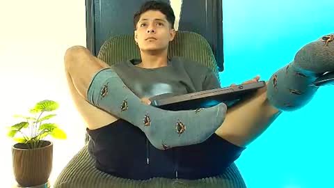 elias_salvatore_ online show from 2, 7, 2026