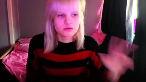 elieiza_xo online show from 18, 4, 2026