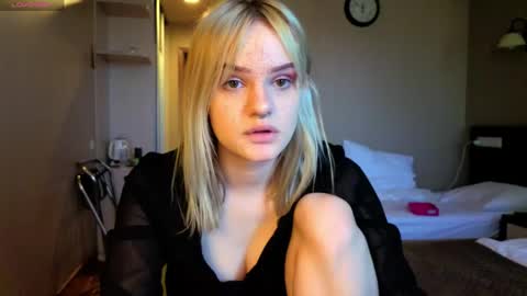 elieiza_xo online show from 2, 6, 2026