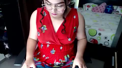 Elina  online show from 7, 3, 2025