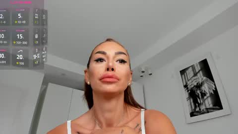 Snapshot of elinamoon_ chatting on 20, 7, 2026 Elina online show from 20, 7, 2026