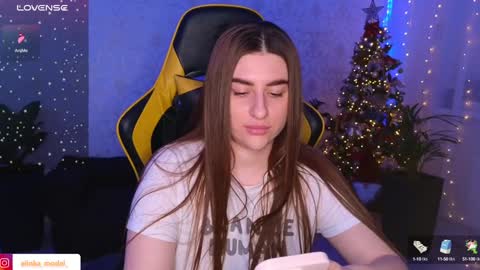 Elina online show from 17, 12, 2024