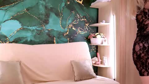 Elizabeth online show from 14, 9, 2025