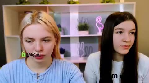 Snapshot of elis_sunny chatting on 3, 2, 2026 elis_sunny online show from 3, 2, 2026