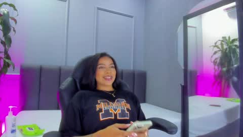 Elisa online show from 6, 4, 2026