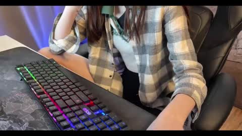 Elisa North online show from 28, 1, 2025