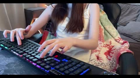 Elisa North online show from 30, 1, 2025