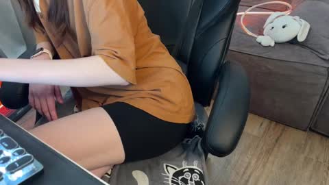 Elisa North online show from 8, 3, 2025