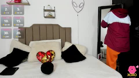 Elizabeth  online show from 30, 9, 2025