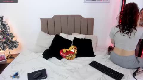 Elizabeth  online show from 14, 12, 2025