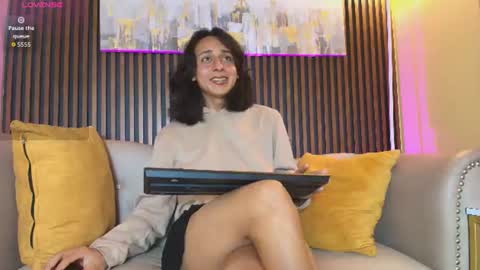 Snapshot of elisasue chatting on 7, 7, 2026 Elisa Sue online show from 7, 7, 2026