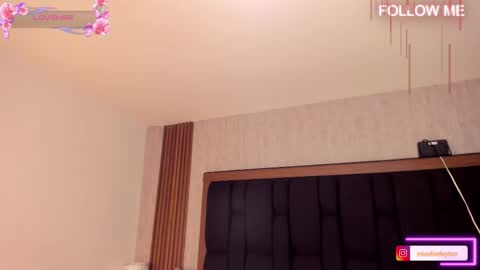 ELISE LEYTON online show from 6, 11, 2025