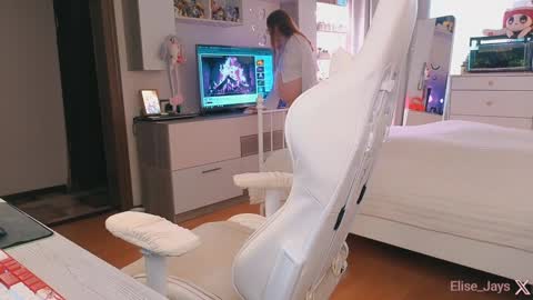 Elise    online show from 24, 10, 2025