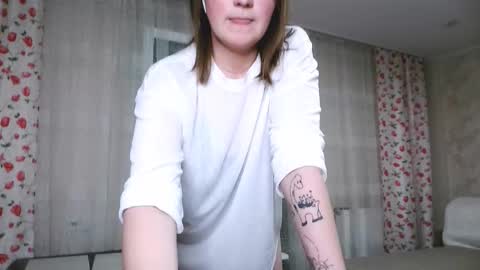 Snapshot of eliza_sin chatting on 18, 11, 2025 Elizabeth online show from 18, 11, 2025