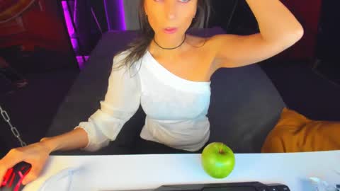 Elizabethangel online show from 11, 12, 2024