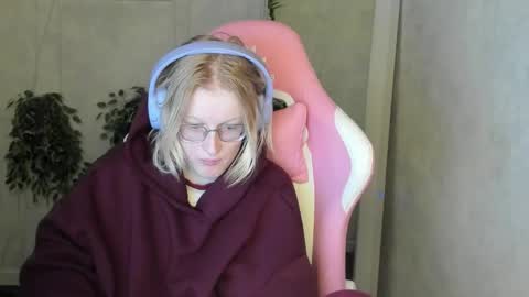 Elizabeth online show from 27, 11, 2025