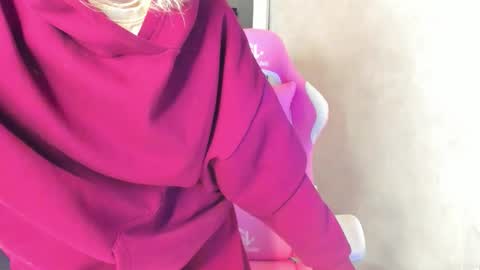 Elizabeth online show from 1, 12, 2025