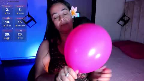 Lucia Vonne online show from 21, 11, 2025