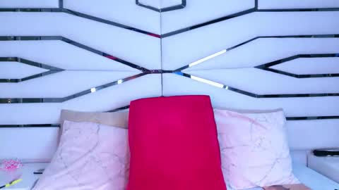 Elizabet online show from 5, 12, 2025