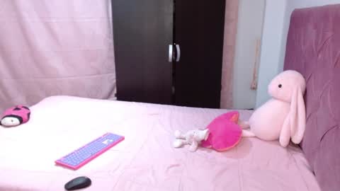 Ella  online show from 20, 1, 2025