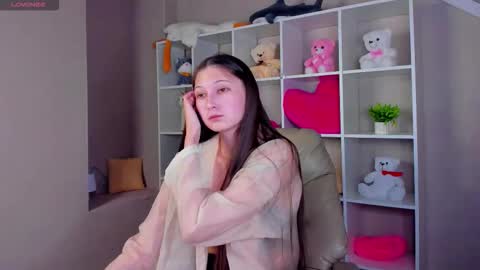 Ella online show from 12, 11, 2025