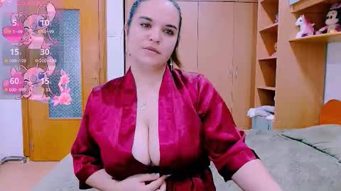 Ella  online show from 30, 9, 2025