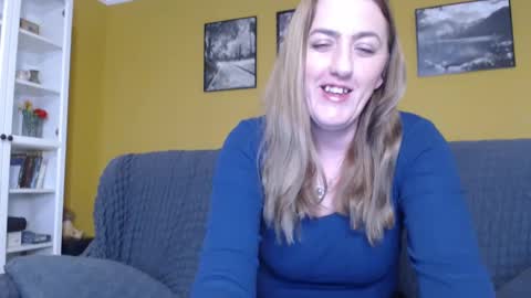 Snapshot of ella_max_live chatting on 4, 3, 2025 Ella  Max online show from 4, 3, 2025