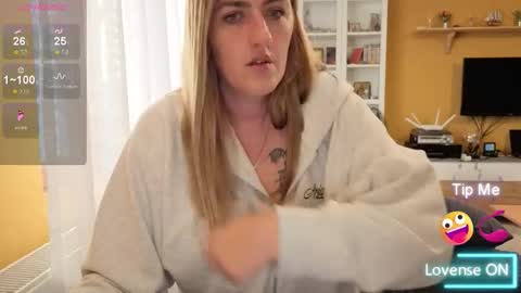 Snapshot of ella_max_live chatting on 27, 9, 2025 Ella  Max online show from 27, 9, 2025