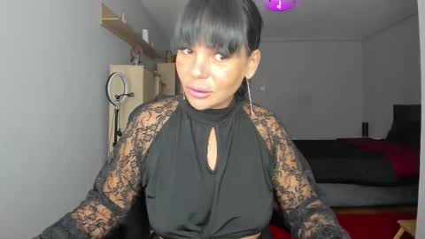 Ella online show from 30, 9, 2025