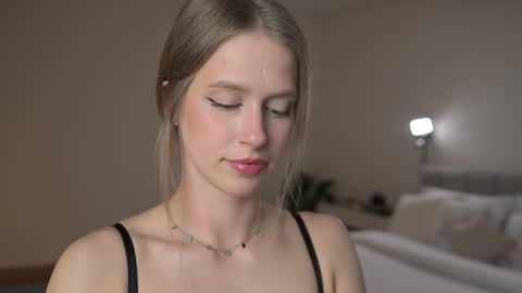Ella online show from 6, 6, 2026