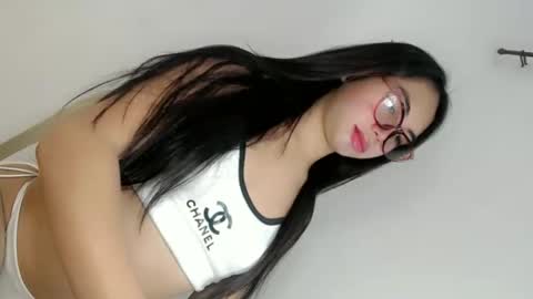 Snapshot of ella_walkerxxx chatting on 7, 5, 2026 ella_walkerxxx online show from 7, 5, 2026