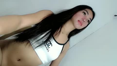 Snapshot of ella_walkerxxx chatting on 13, 5, 2026 ella_walkerxxx online show from 13, 5, 2026