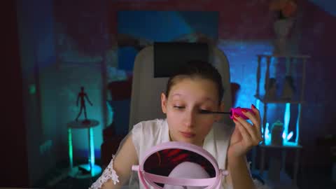 Ella online show from 9, 2, 2025