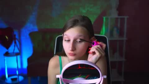 Ella online show from 1, 3, 2025