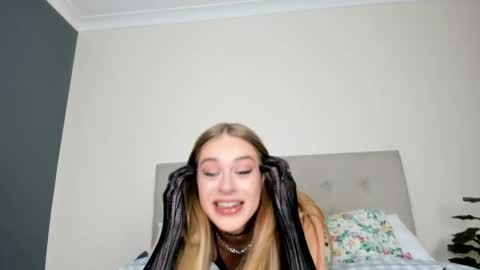 ellaaaa online show from 1, 6, 2026