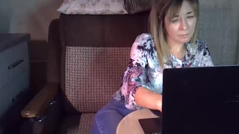 ellajohnsonx online show from 29, 11, 2025