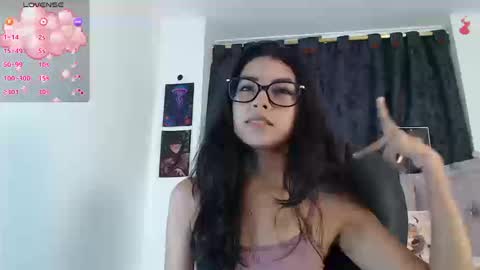 Ella Amoneth online show from 24, 9, 2025