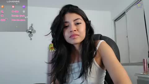 Ella Amoneth online show from 5, 8, 2026