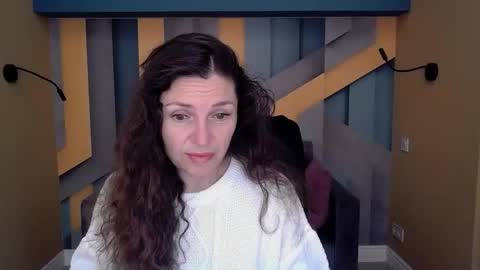 EllaLongs online show from 6, 11, 2025