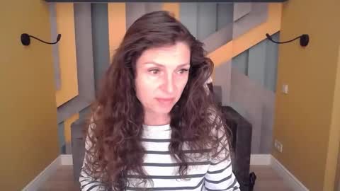 EllaLongs online show from 12, 4, 2026