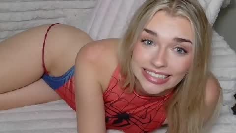 Snapshot of ellalowe chatting on 21, 5, 2026 ellalowe online show from 21, 5, 2026