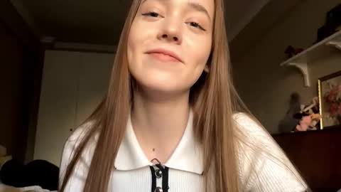 Snapshot of ellamenas chatting on 12, 9, 2025 Ella online show from 12, 9, 2025