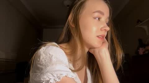 Snapshot of ellamenas chatting on 5, 10, 2025 Ella online show from 5, 10, 2025